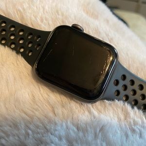 Apple Watch 40mm 4, cellular LTE Nike Version